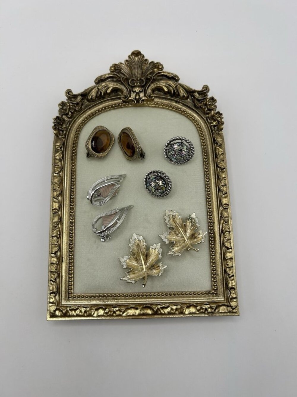 Vintage Sarah Coventry Clip On Earrings Set of 4 Mixed Designs Jewelry Leaves - Picture 1 of 12